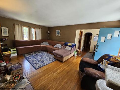 607 S Pike Street Shinnston WV 26431