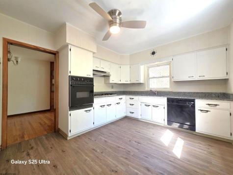 1231 College Park Fairmont WV 26554