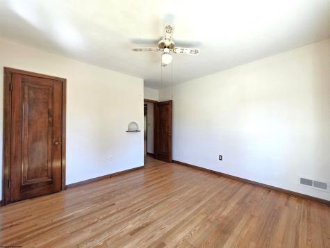 1231 College Park Fairmont WV 26554