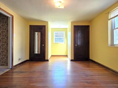 1231 College Park Fairmont WV 26554