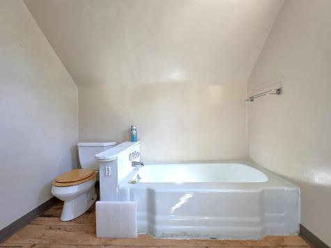 1231 College Park Fairmont WV 26554