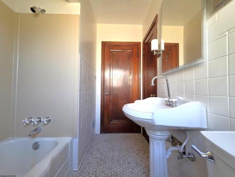 1231 College Park Fairmont WV 26554