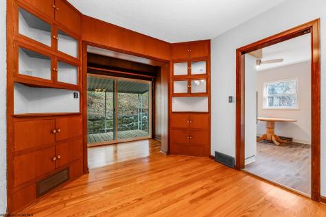 1231 College Park Fairmont WV 26554