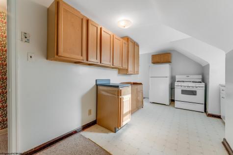 1231 College Park Fairmont WV 26554