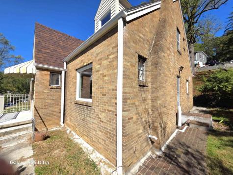 1231 College Park Fairmont WV 26554