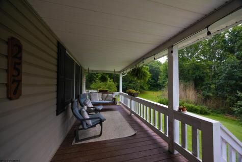 257 Thorn Stop Circle Clarksburg WV 26301
