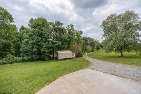 257 Thorn Stop Circle Clarksburg WV 26301
