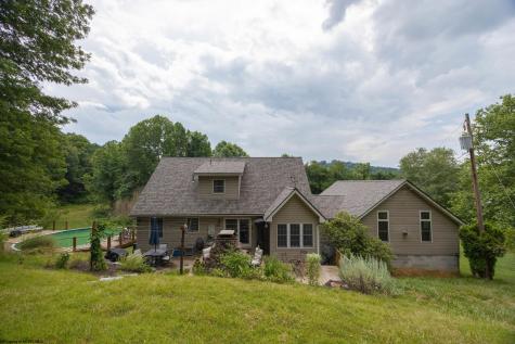 257 Thorn Stop Circle Clarksburg WV 26301