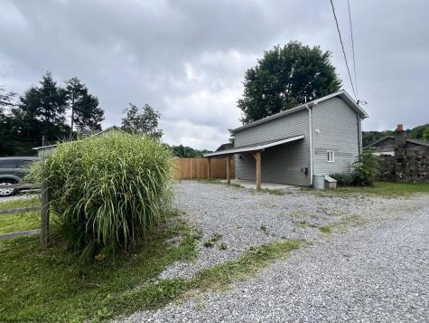 10 Linda Lane Elkins WV 26241