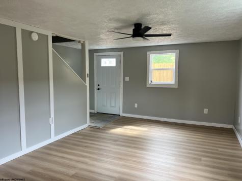 10 Linda Lane Elkins WV 26241