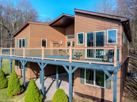 18 Catbird Lane Terra Alta WV 26764