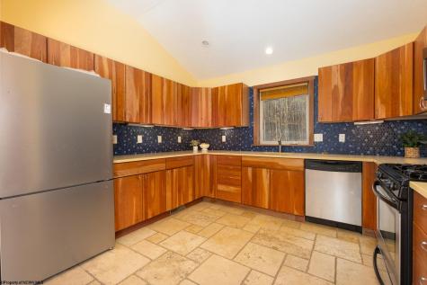 18 Catbird Lane Terra Alta WV 26764