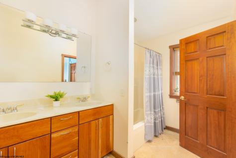 18 Catbird Lane Terra Alta WV 26764