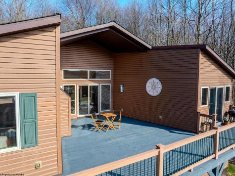18 Catbird Lane Terra Alta WV 26764
