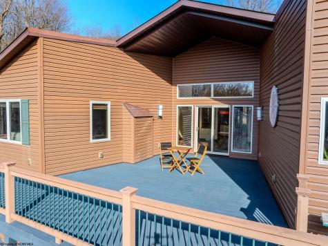 18 Catbird Lane Terra Alta WV 26764