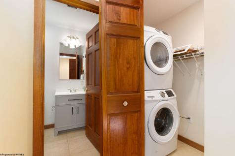 18 Catbird Lane Terra Alta WV 26764