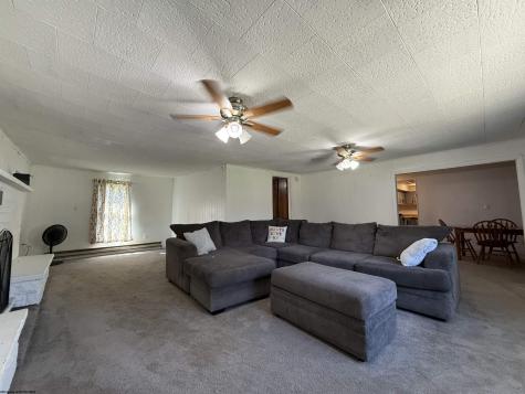 189 Grove Avenue Reedsville WV 26547