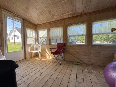 189 Grove Avenue Reedsville WV 26547