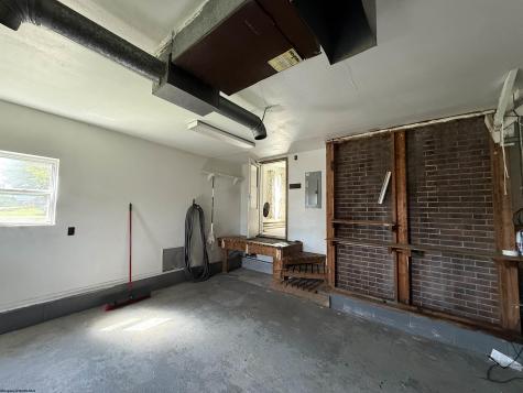 189 Grove Avenue Reedsville WV 26547