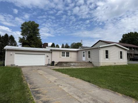 189 Grove Avenue Reedsville WV 26547