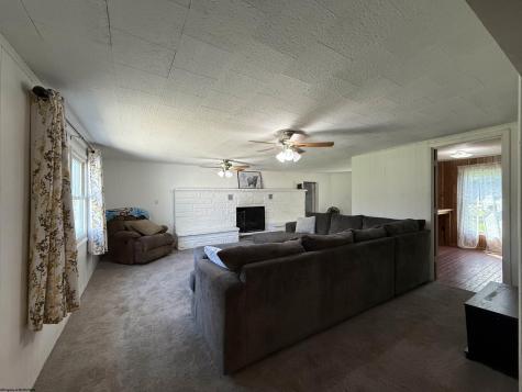 189 Grove Avenue Reedsville WV 26547