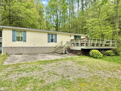 145 Scott Drive Grafton WV 26354