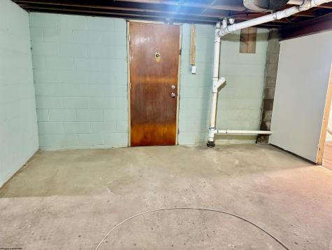 422 Camden Avenue Monongah WV 26554
