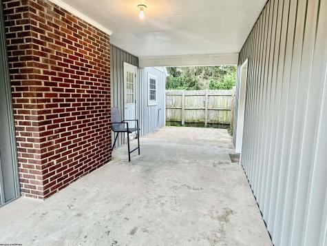 422 Camden Avenue Monongah WV 26554