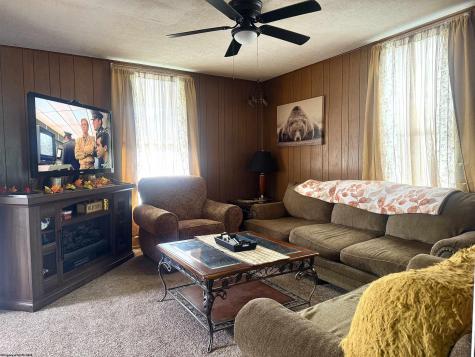 133 Broadway Avenue Clarksburg WV 26301