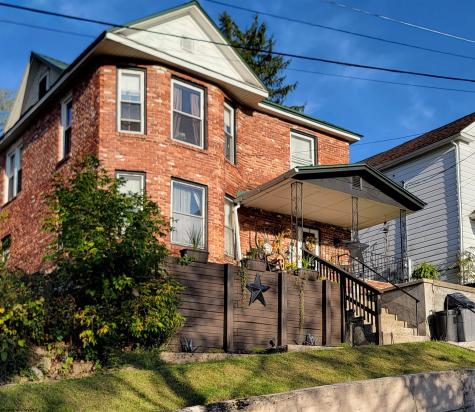 189 Summit Street Elkins WV 26241