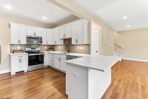 2072 Pinecrest Drive Morgantown WV 26505