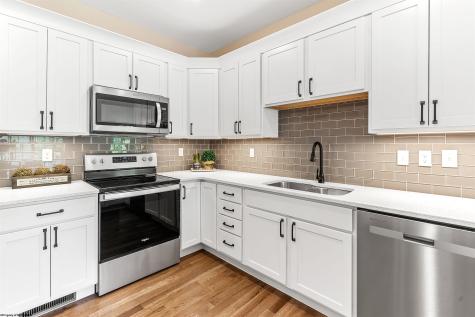 2072 Pinecrest Drive Morgantown WV 26505
