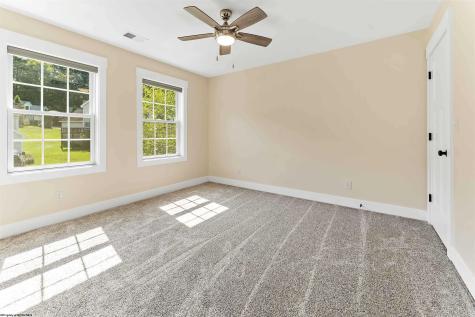 2072 Pinecrest Drive Morgantown WV 26505
