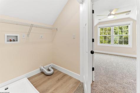 2072 Pinecrest Drive Morgantown WV 26505