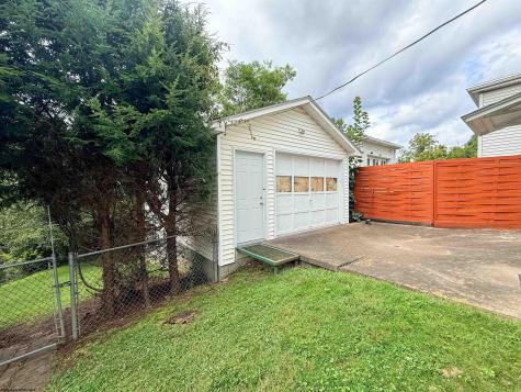319 Davis Street Clarksburg WV 26301