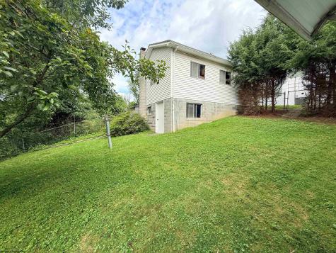 319 Davis Street Clarksburg WV 26301