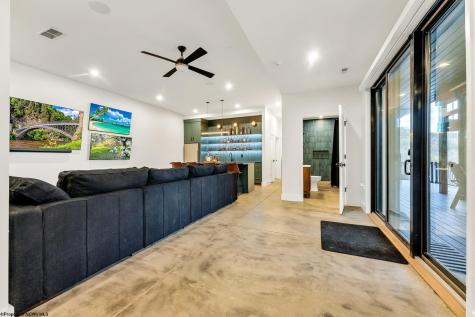 76 Delrose Drive Morgantown WV 26508