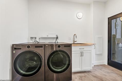 76 Delrose Drive Morgantown WV 26508