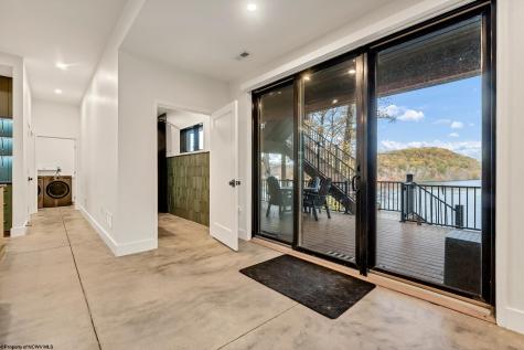 76 Delrose Drive Morgantown WV 26508