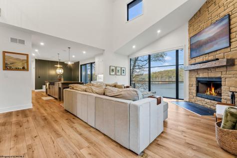 76 Delrose Drive Morgantown WV 26508