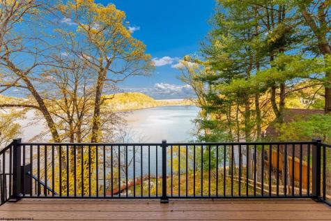 76 Delrose Drive Morgantown WV 26508