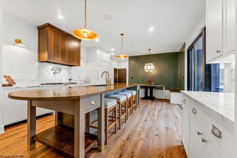 76 Delrose Drive Morgantown WV 26508