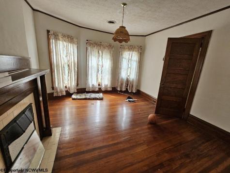 439 S Chestnut Street Clarksburg WV 26301