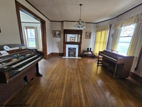 439 S Chestnut Street Clarksburg WV 26301