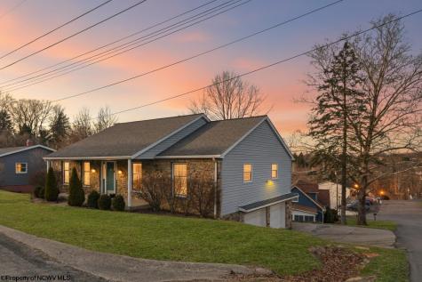 909 Cottonwood Street Morgantown WV 26505