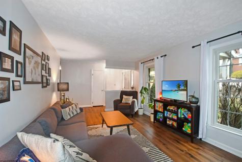 909 Cottonwood Street Morgantown WV 26505