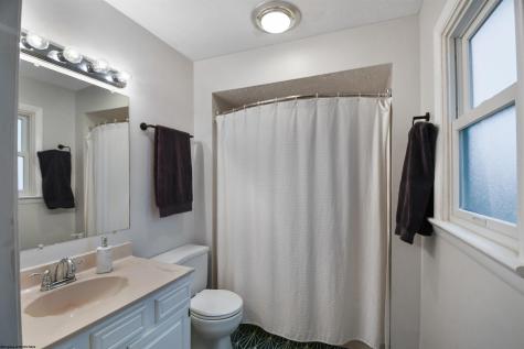 909 Cottonwood Street Morgantown WV 26505