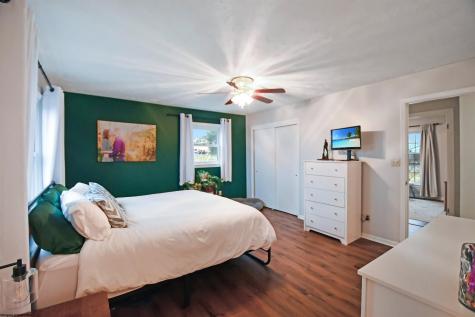 909 Cottonwood Street Morgantown WV 26505