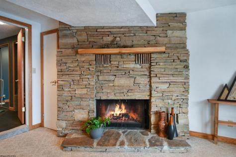 909 Cottonwood Street Morgantown WV 26505