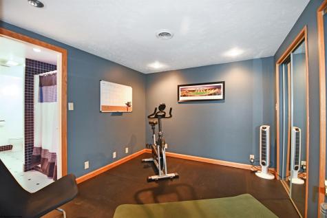 909 Cottonwood Street Morgantown WV 26505